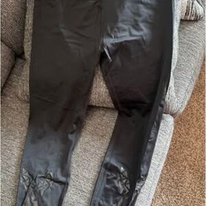 Black Beyond Yoga Leggings